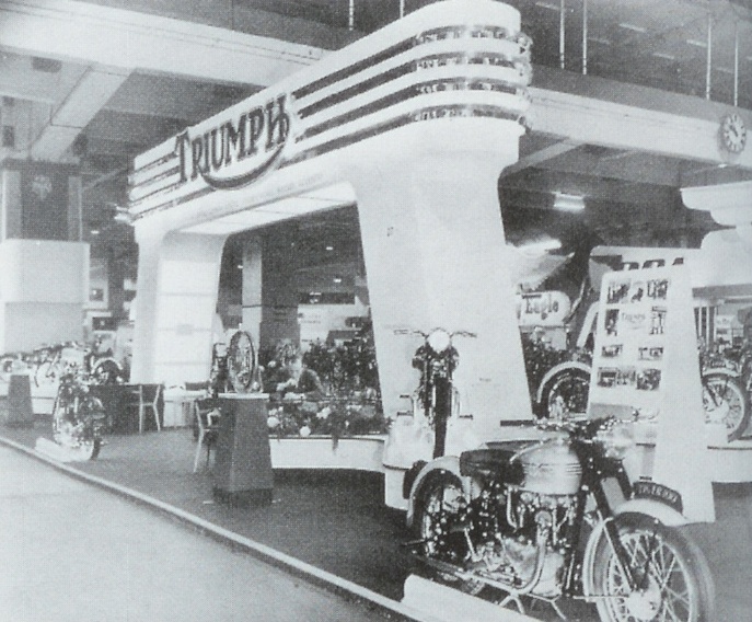 Tenez Salon de la Moto Triumph 1948