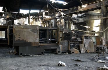 2002 Incendie usine Triumph tiré