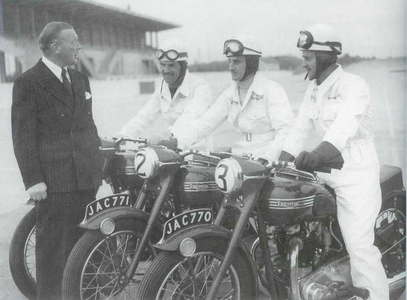 1949 Triumph Thunderbird - test presentazione