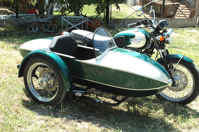 Triumph Bonneville Sidecar Zeppelin