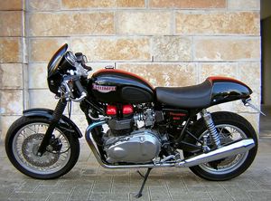 Truxton Gil Vostre Moto Triumph