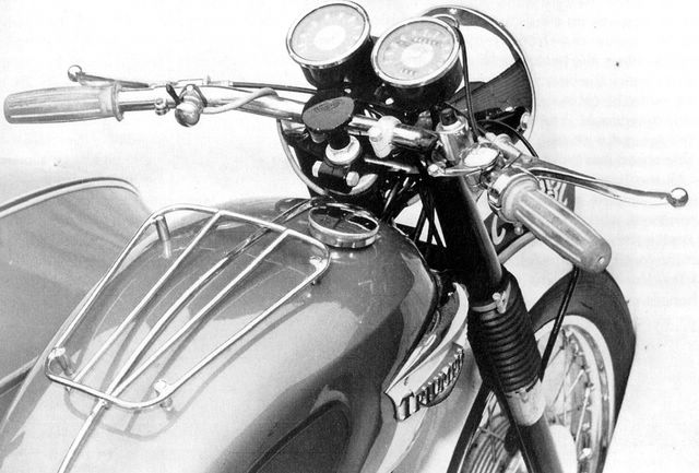 1965 - Triumph New Badge