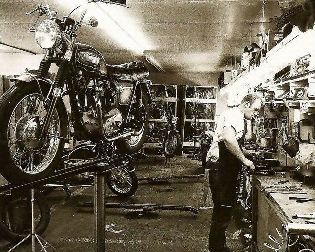 Officina Triumph Kansas City Norman Jones