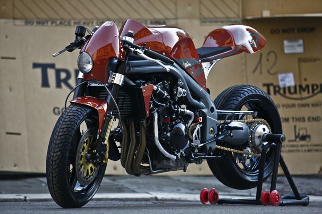 Special Triumph Weslake by Olivi Motori