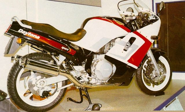 1990 Salone Colonia IFMA Triumph Daytona 750