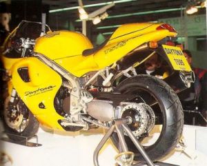 Triumph Daytona T595