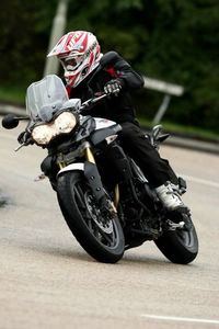 2010 Triumph Tiger 800 in test