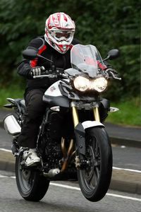 2010 Triumph Tiger 800 in test