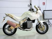 2004 Triumph Tiger 1050 Modello in Clay