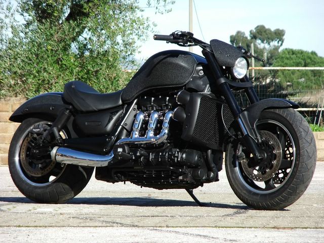 Triumph Rocketter by Drag & Racing