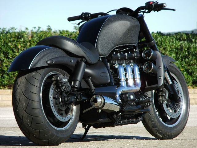 Triumph Rocketter by Drag & Racing