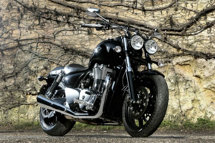 2011 Triumph Cruiser Lancio Stampa Italia America Speedmaster Thunderbird Storm