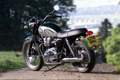 2000 Triumph Bonneville 790 MY2001