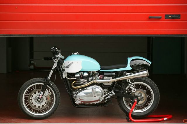 2004 - Triumph Thruxton Flashback R by Nicola Martini