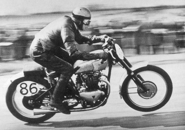 Bob Foster in sella alla Grand Prix nel 1949 al "Ansty meeting"