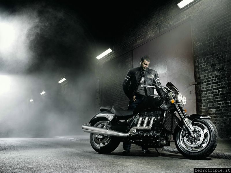 2010 - Triumph Rocket III Roadster