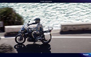 2011 Triumph Explorer 1200 MY2012 Wallpaper