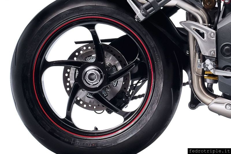 2011 - Triumph Speed Triple R MY2012