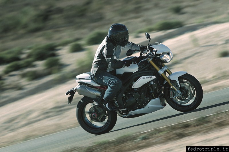 2012 Triumph Speed Triple R official photos