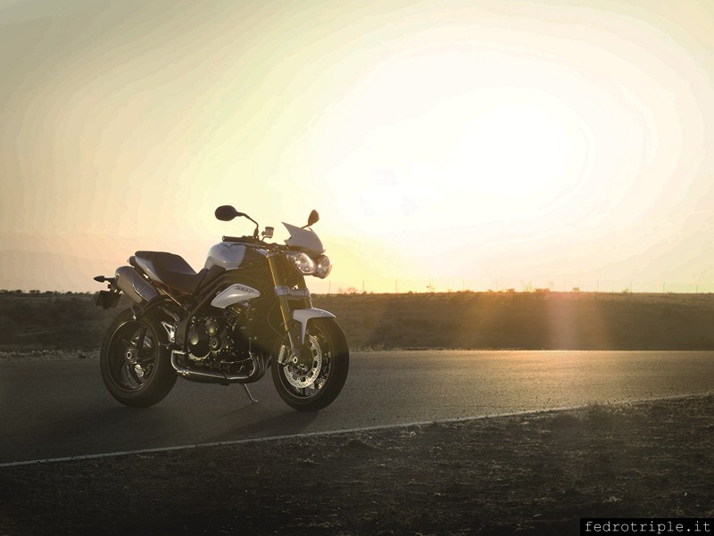 2012 Triumph Speed Triple R official photos