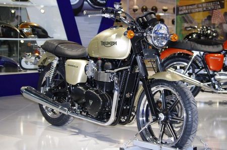 2011 EICMA Triumph Bonneville