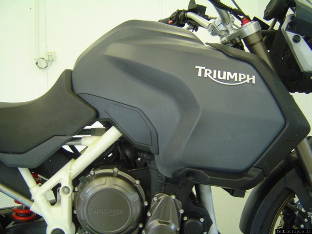 2008 Luglio Triumph Explorer modello scala 1:1