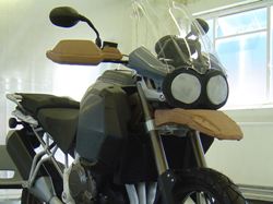 2008 Maggio Triumph Explorer modello scala 1:1