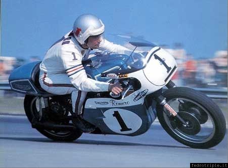 1971 - Gene Romero in sella alla Trident durante la 200 Miglia Daytona: 2 al traguardo