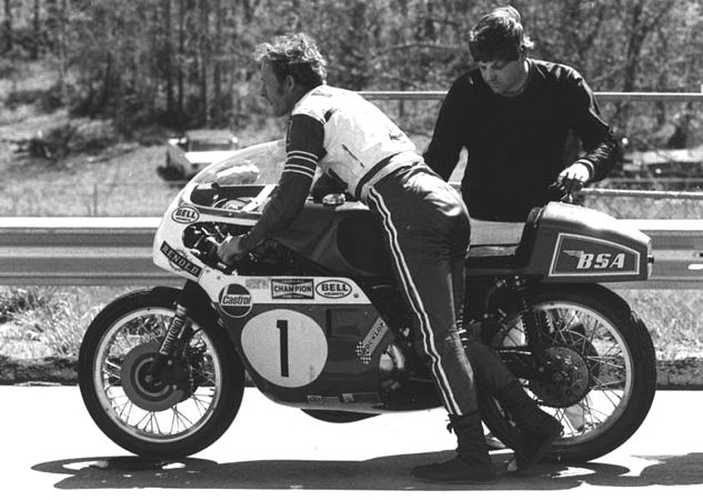 1972 - Dick Mann in azione con la BSA Rocket 3 ad Atlanta