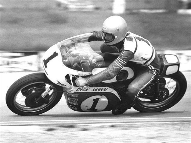 1972 - Dick Mann in azione con la BSA Rocket 3