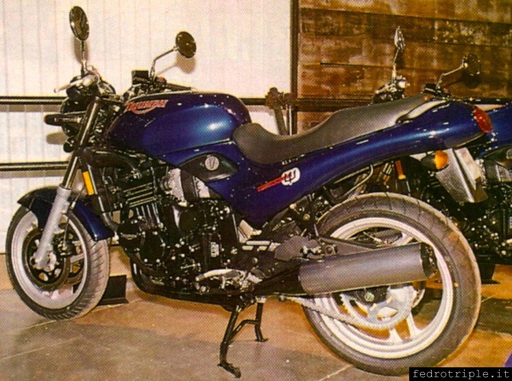 1998 Triumph Trident 900