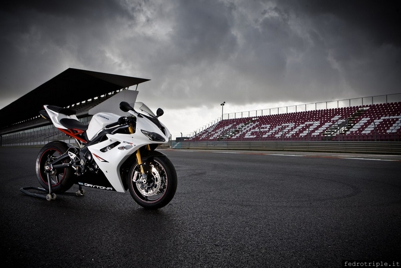 2011 Triumph Daytona 675 R