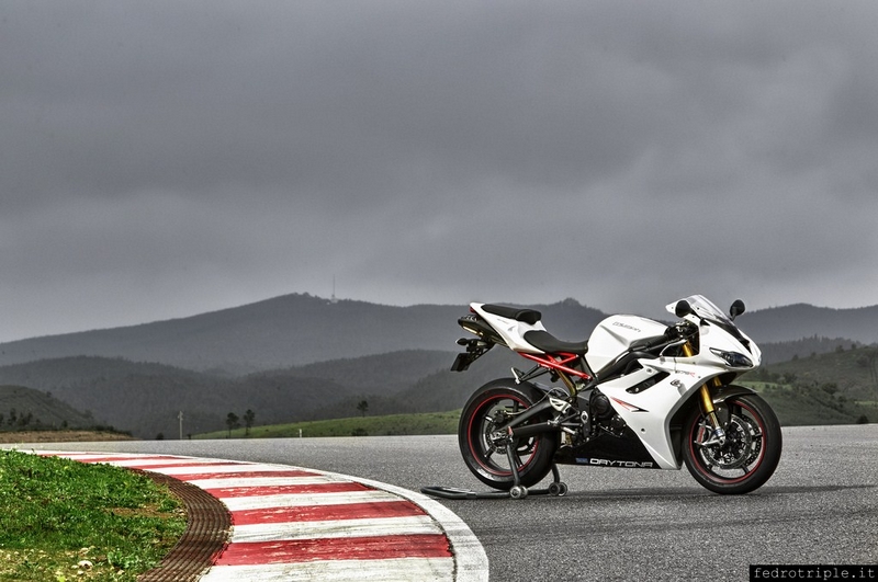 2011 Triumph Daytona 675 R