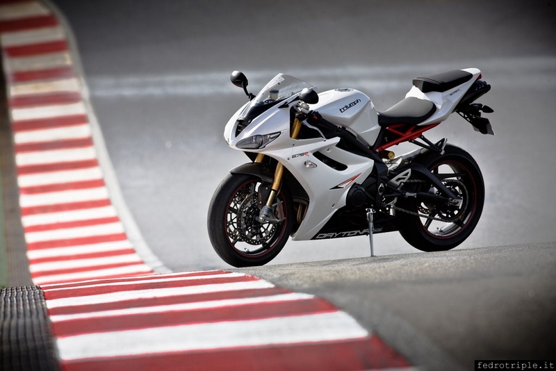 2011 Triumph Daytona 675 R