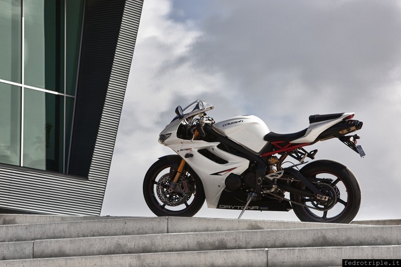 2011 Triumph Daytona 675 R