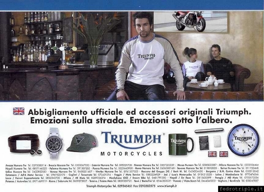 2004 pubblicità Triumph Abbigliamento