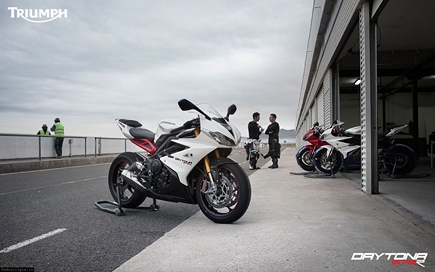 Triumph Daytona 675 MY2013 Wall Paper