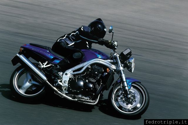 2001 Triumph Speed Triple 955i