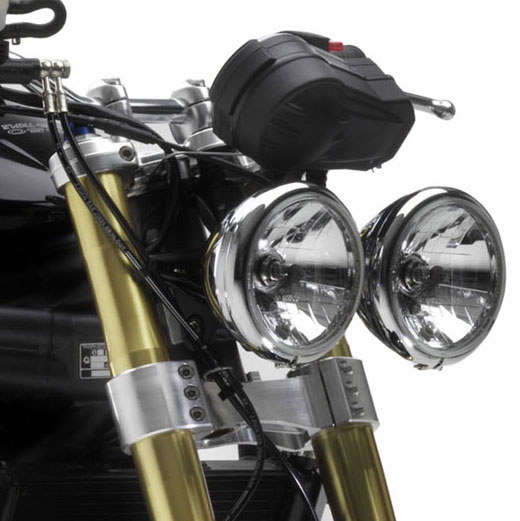 TriumphSpeedTriple2005-5819-050-f.jpg (48234 bytes)
