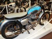 1962 Bonneville T120