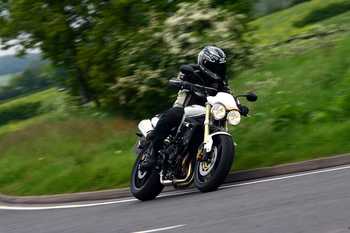 Street Triple 2007