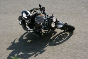 2009 Street Triple R