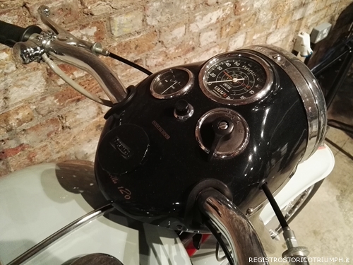 2015-10-28 Triumph Bonneville Luanch Party