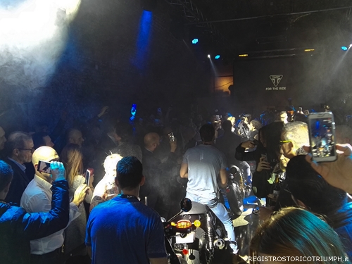 2015-10-28 Triumph Bonneville Luanch Party