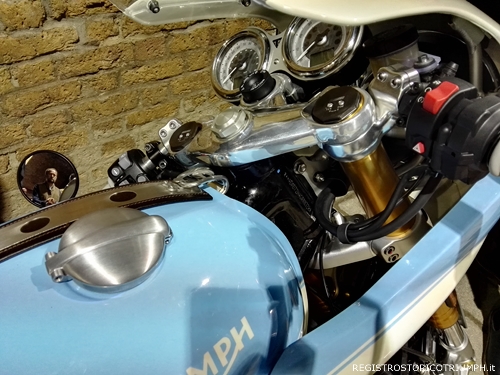 2015-10-28 Triumph Bonneville Luanch Party