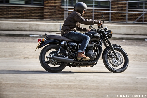 2016 Triumph Bonneville T120  Black