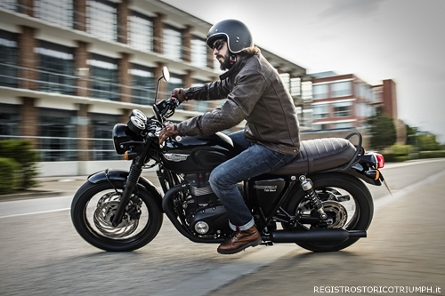 2016 Triumph Bonneville T120  Black