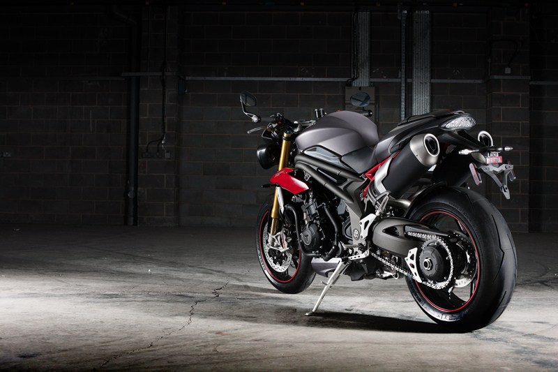 Triumph Speed Triple e Speed Triple R MY2016